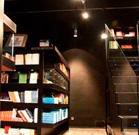 Custom Lacquered bookshelves and furniture. Biblioteca Universidad de Oviedo. Asturias.