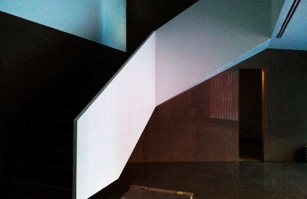 Custom staircase Corian. Clinical Oviedo.