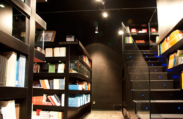 Custom Lacquered bookshelves and furniture. Biblioteca Universidad de Oviedo. Asturias.