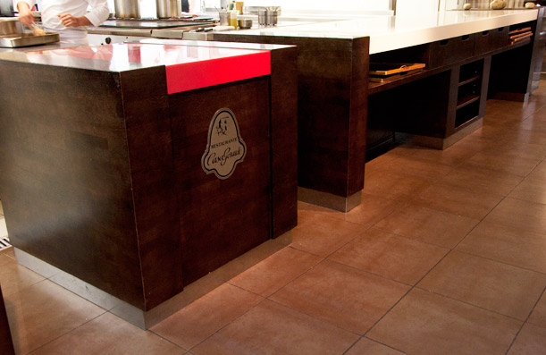 Custom wood and Corian table. Restaurant Casa Gerardo. Asturias.