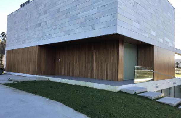 WOODEN ENTRANCE DOOR OF IROKO VARNISHED